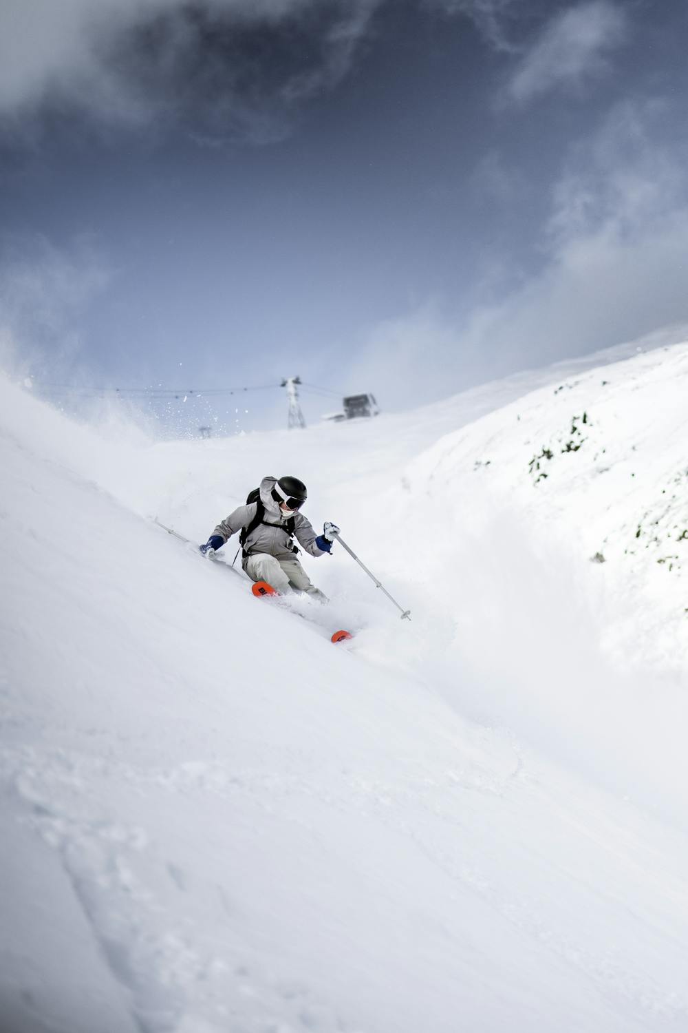 Blue ski glove with white goat leather palm
(4 of 13)