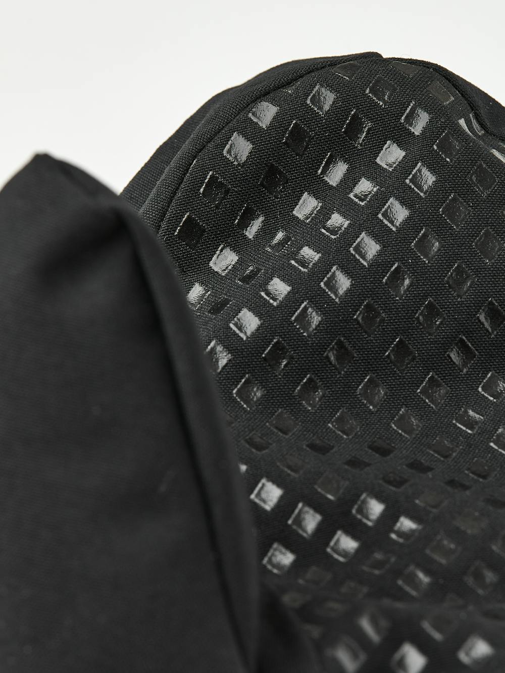 Black fabric shell mitten (4 of 5)