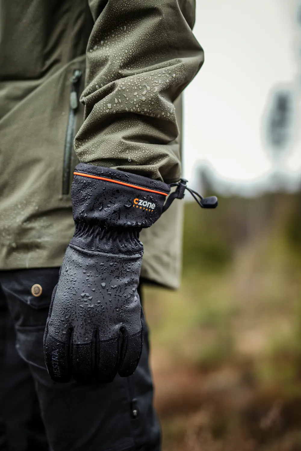 CZone Contact Gauntlet in the color Black/Dark grey (6 of 6)