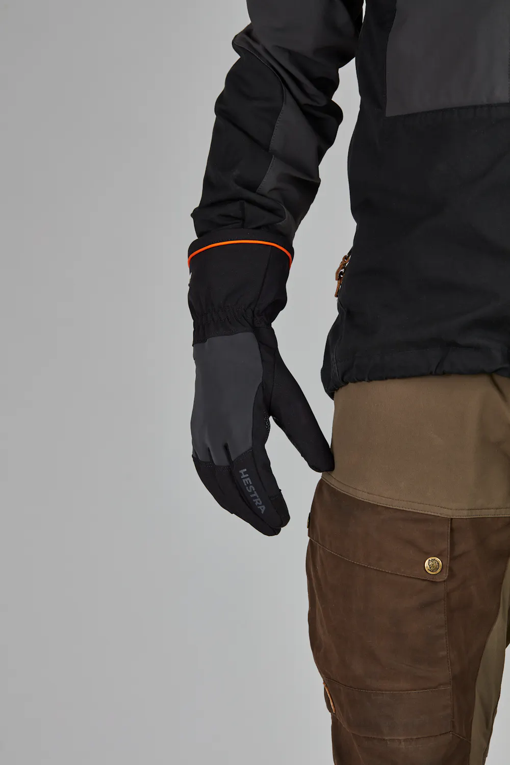 CZone Contact Gauntlet in the color Black/Dark grey (2 of 6)