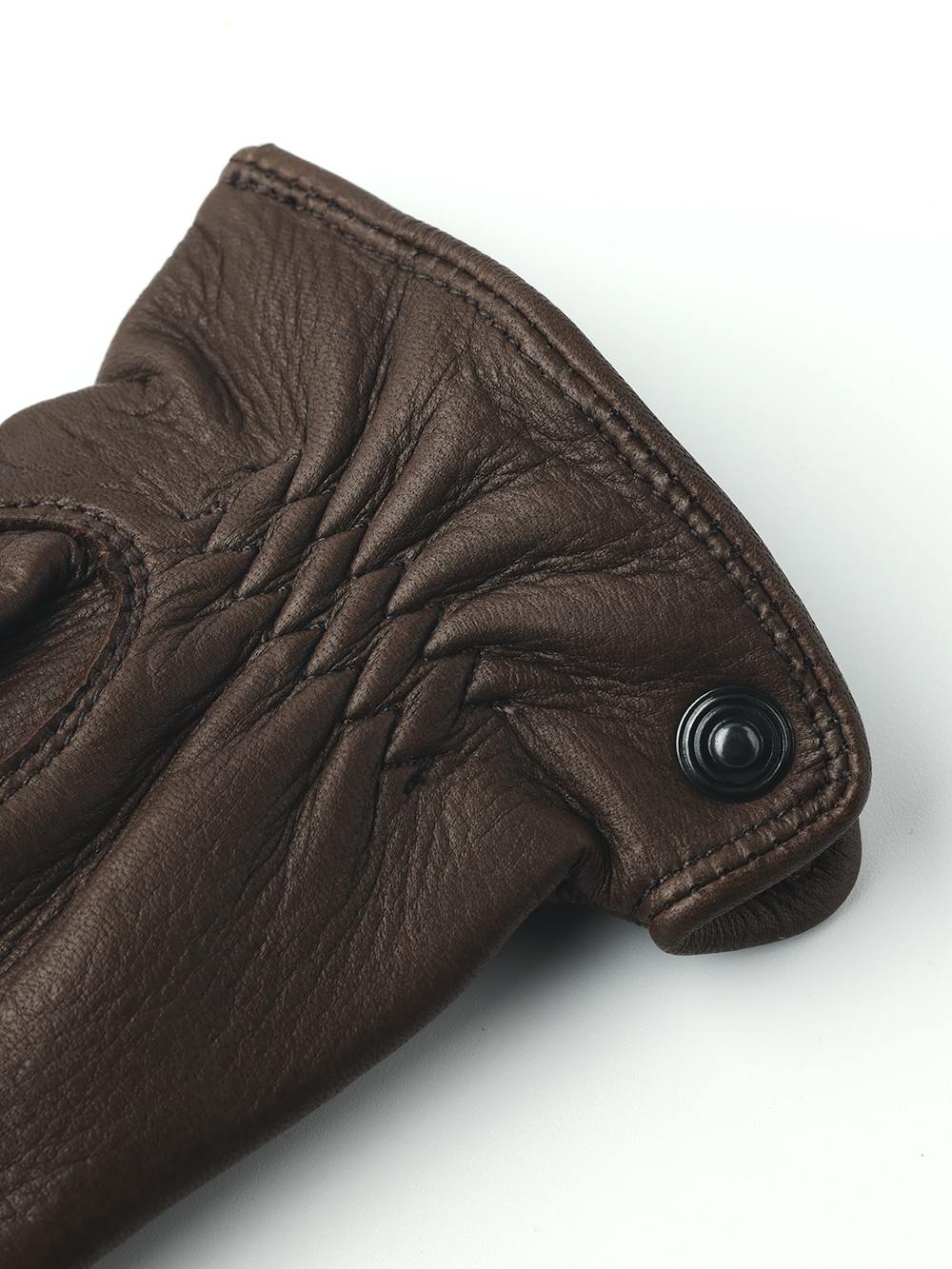 Dark brown deerskin riding glove (3 of 5)
