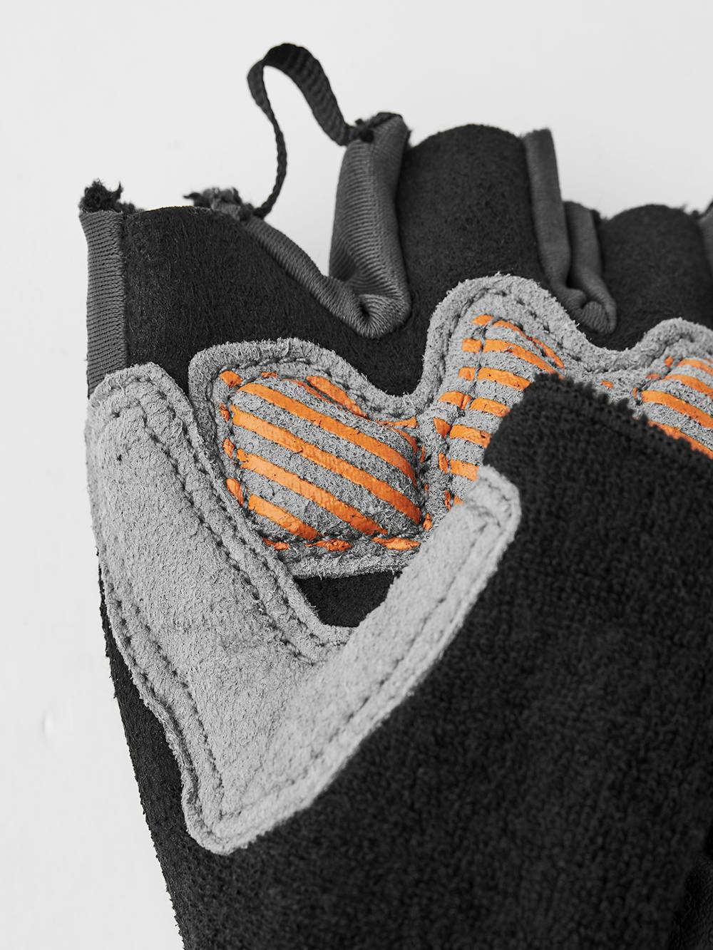 Bike Guard Jr. Short 5-finger in the color Black (6 of 8)