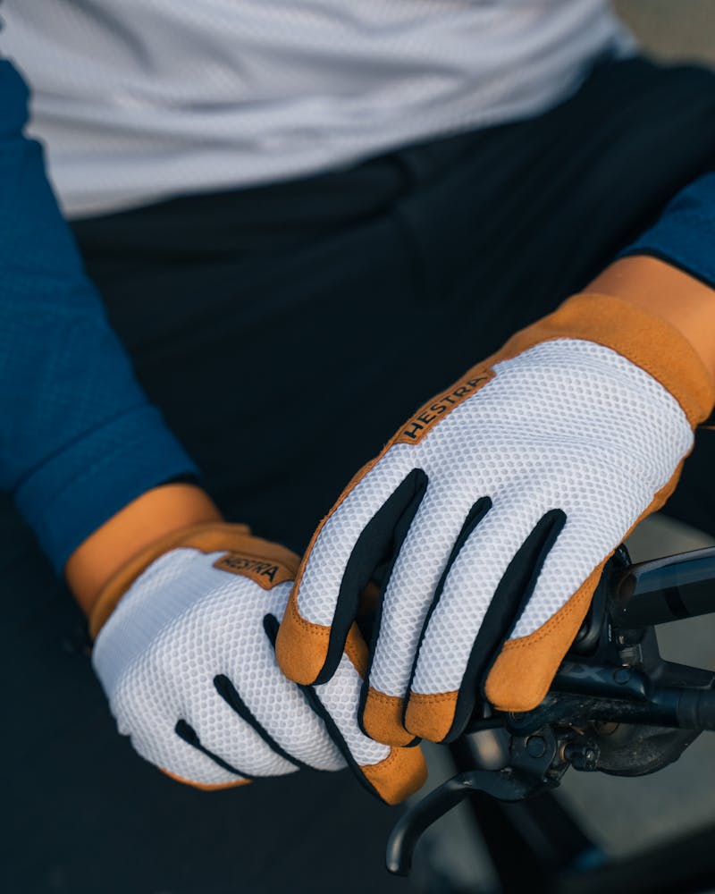 Bike Long Sr 5-finger in the color White (7 of 8)