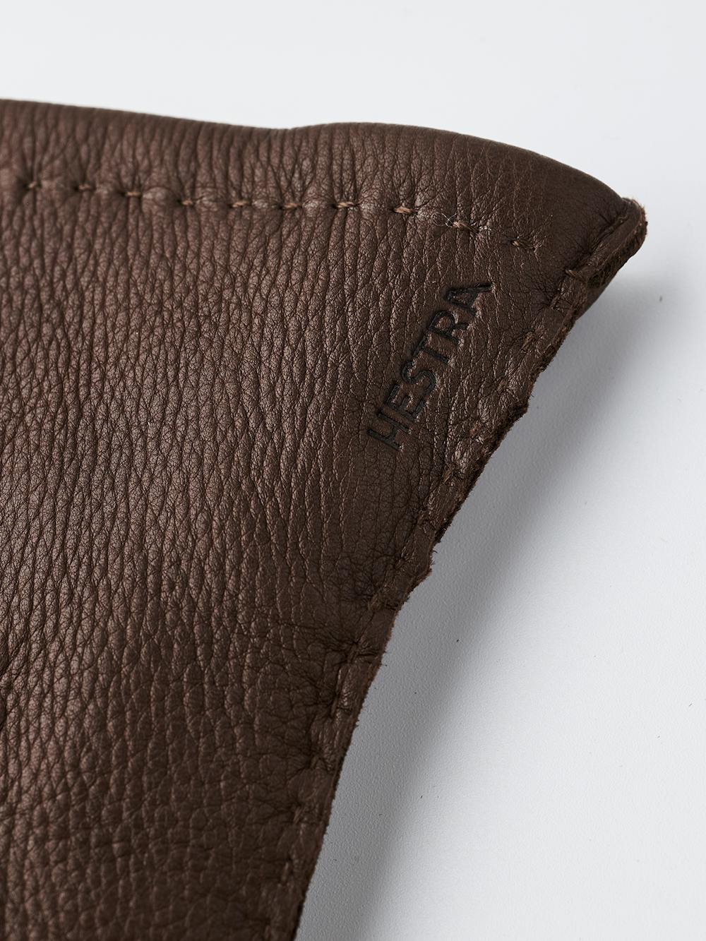 Brauner handgenähter Lederhandschuh aus Hirschleder
(3 oder 3)