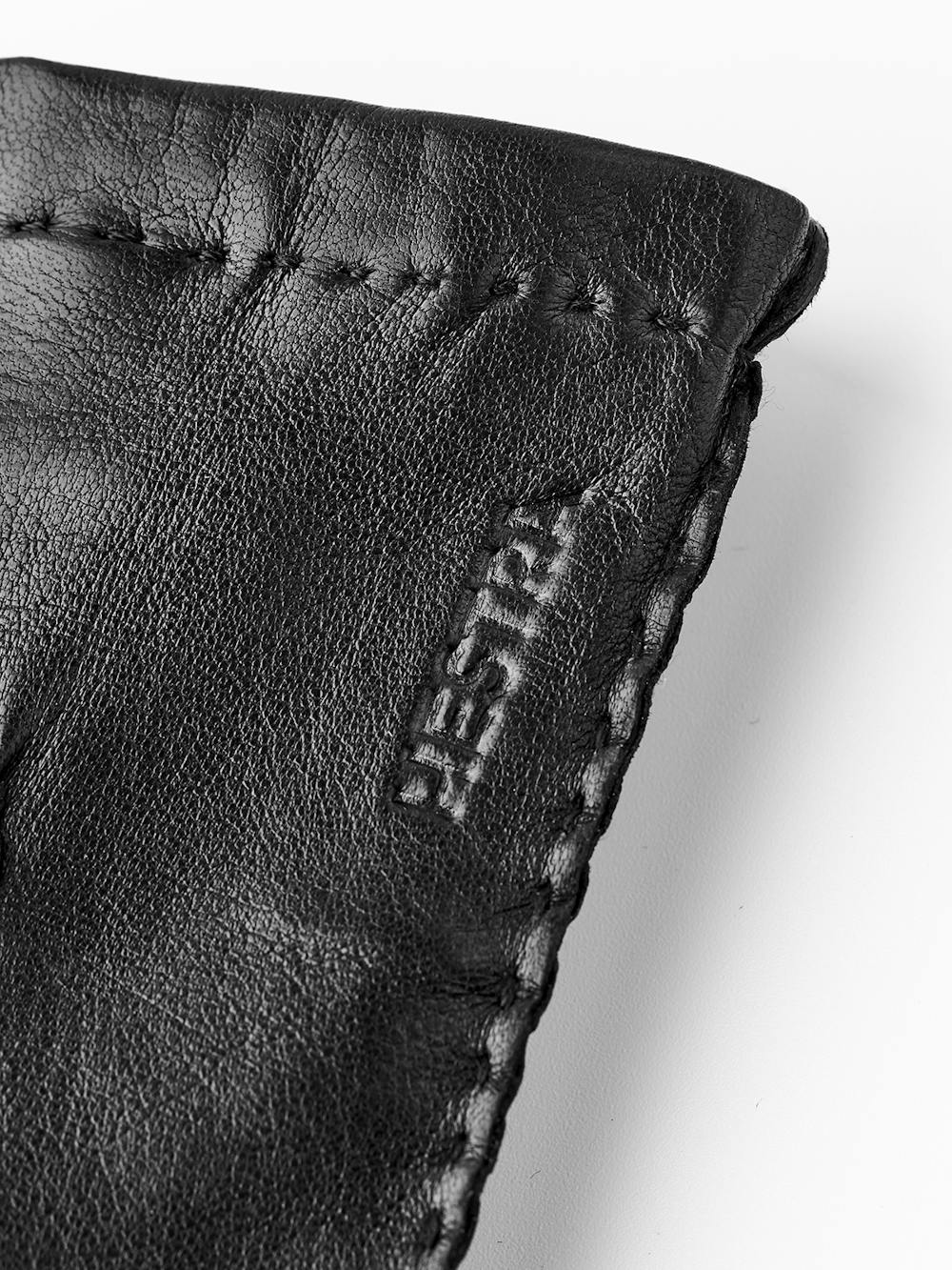 Cathrine in the color Black (4 of 4)