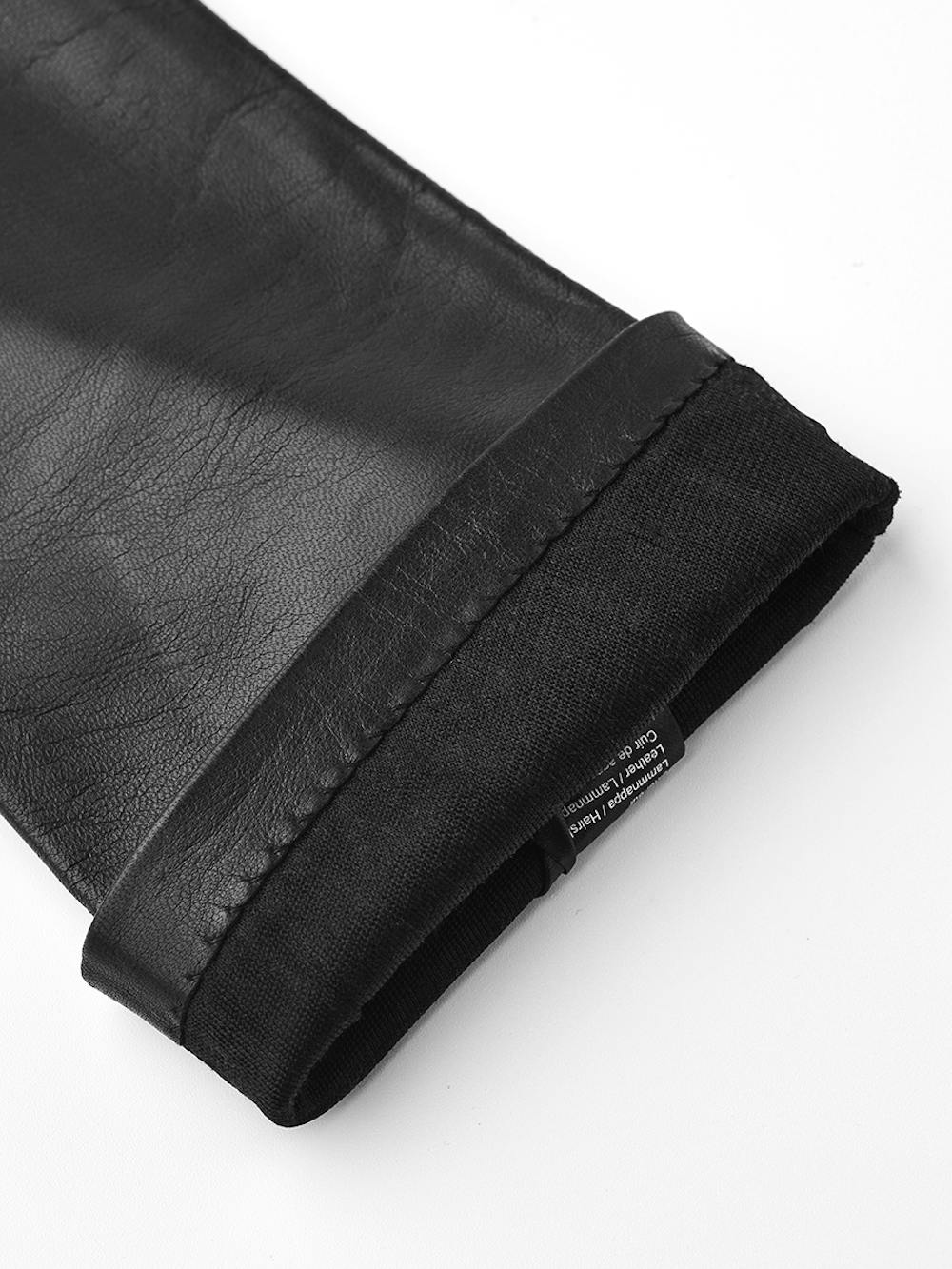 Joan in the color Black (2 of 5)