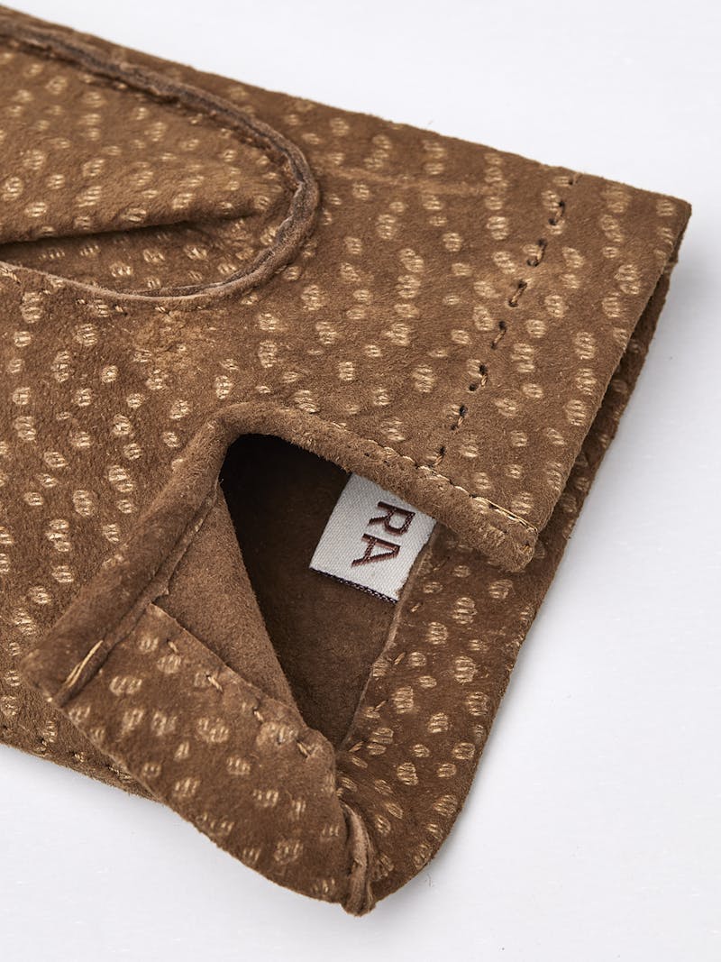 Carpincho Handsewn Unlined in the color Camel (4 of 4)