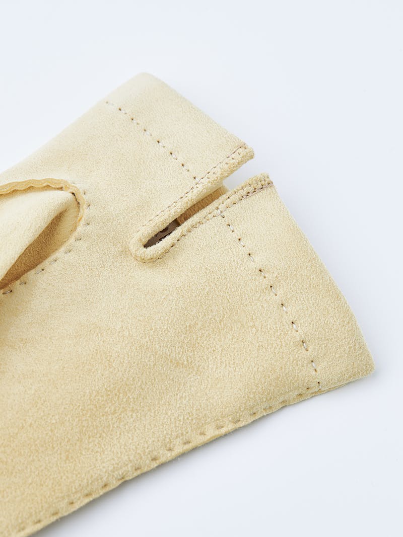 Chamois Handsewn Unlined in the color Natural yellow (2 of 4)