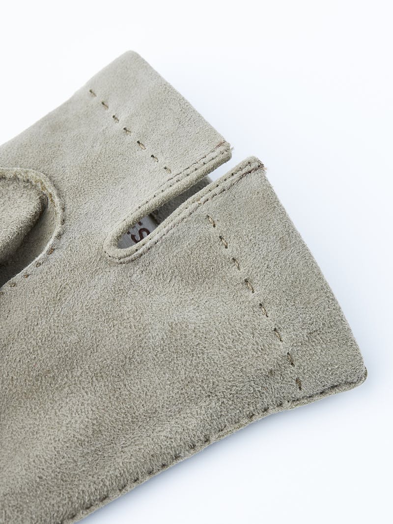 Chamois Handsewn Unlined in the color Beige (2 of 4)