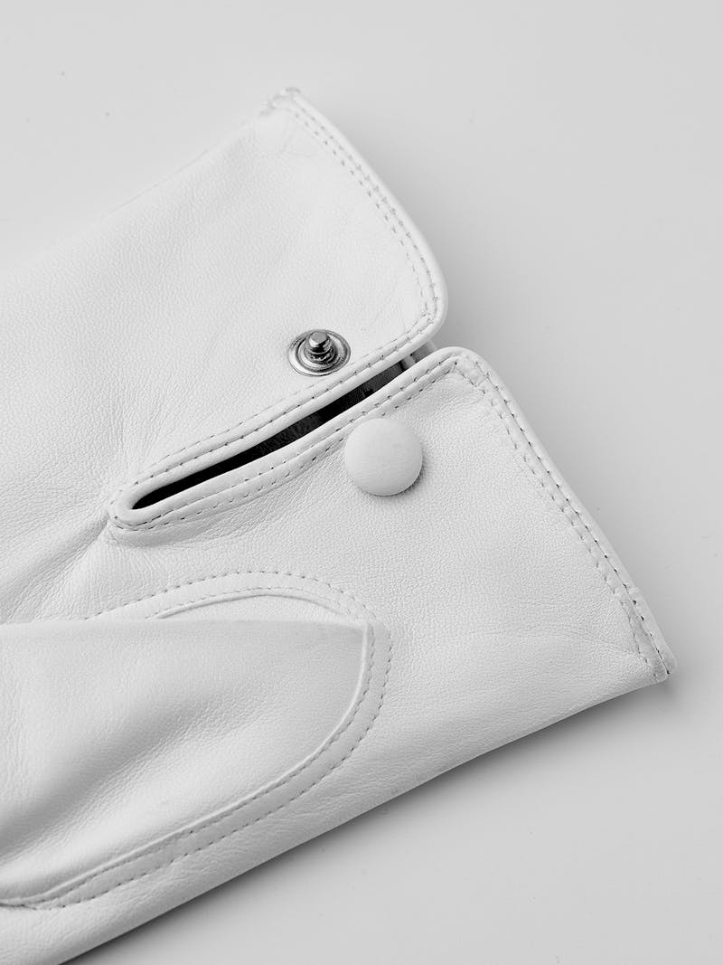 Glacé Parade Glove in the color White (2 of 4)