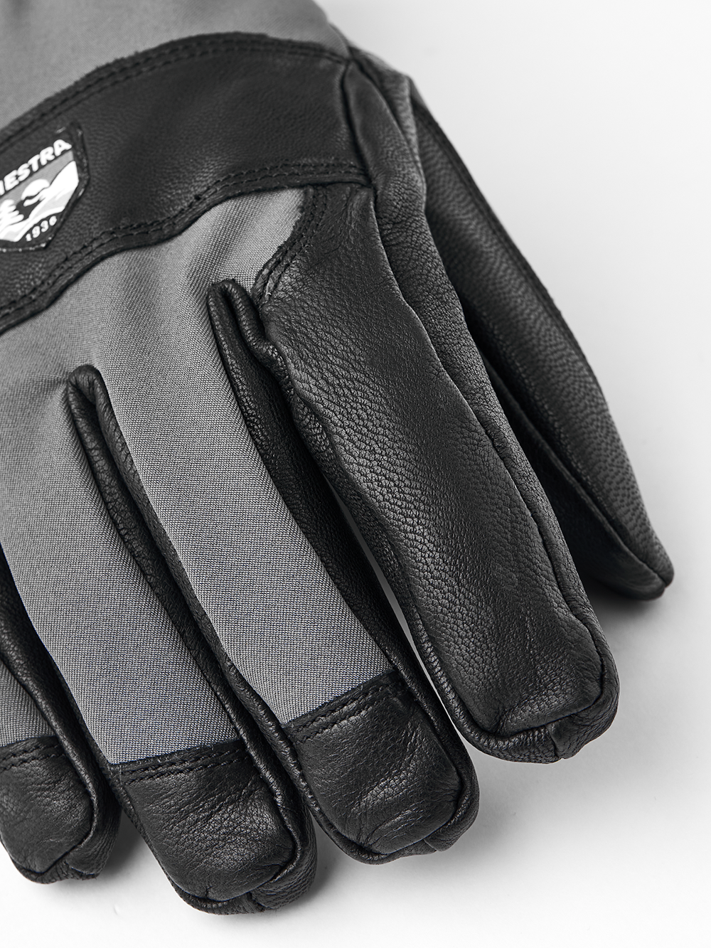 CZone Vernum in the color Grey & black (3 of 5)