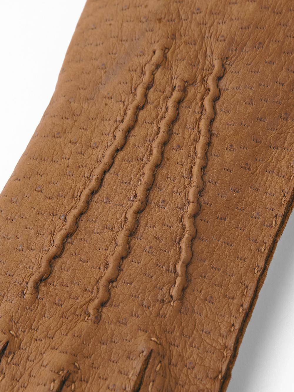 Hellbrauner handgenähter Lederhandschuh aus Peccaryleder
(2 oder 4)