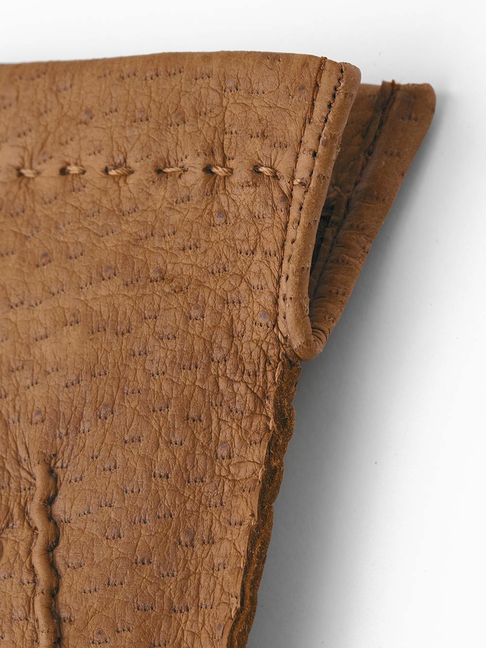 Hellbrauner handgenähter Lederhandschuh aus Peccaryleder
(3 oder 4)