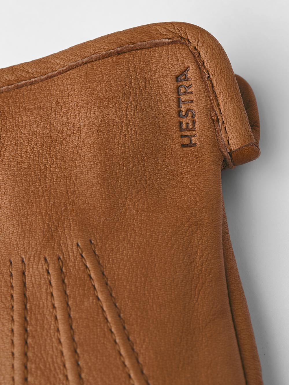 Light brown machine-sewn deerskin glove
(2 of 5)