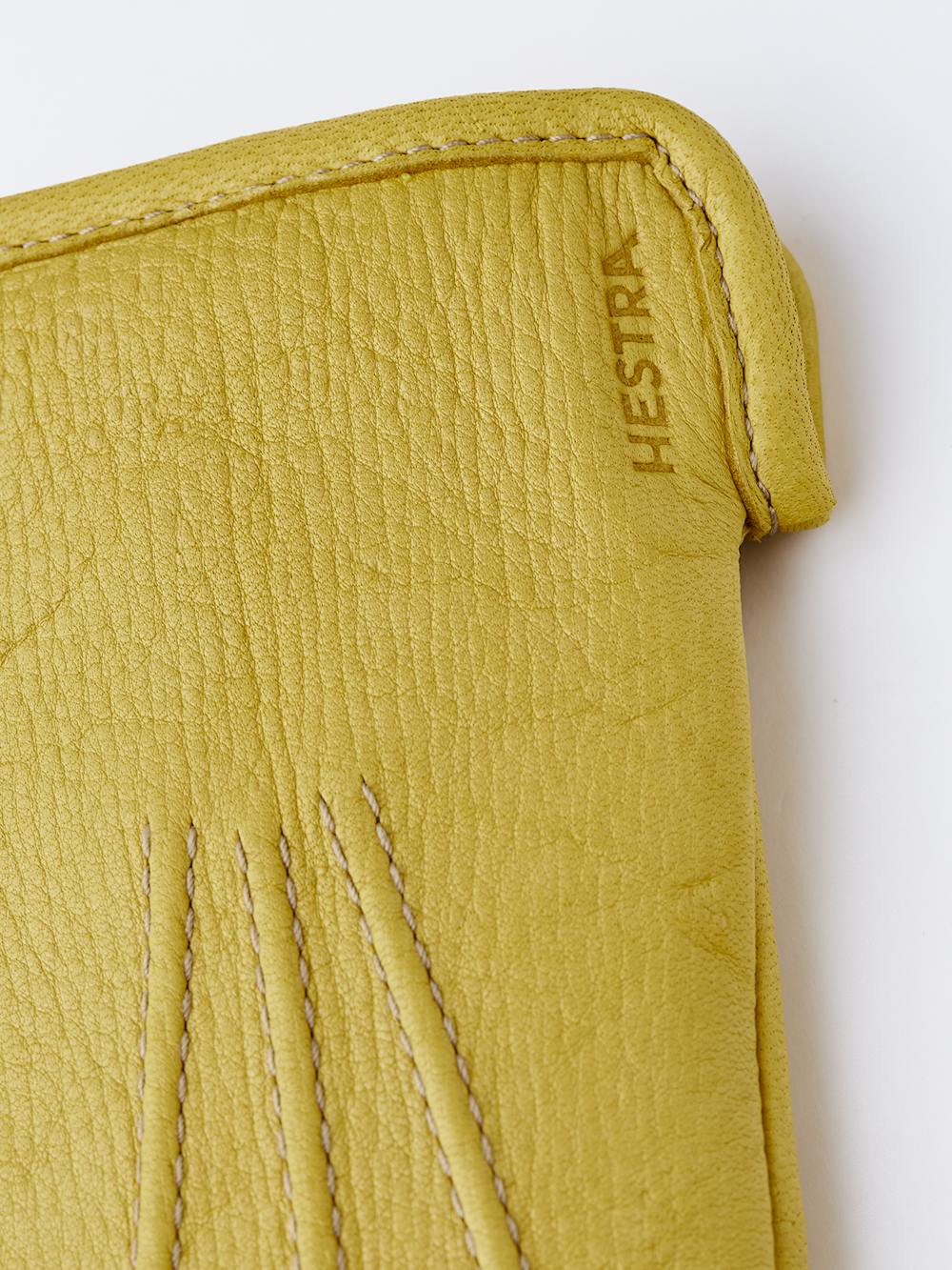 Gelber maschinengenähter Lederhandschuh aus Hirschleder
 (2 oder 6)