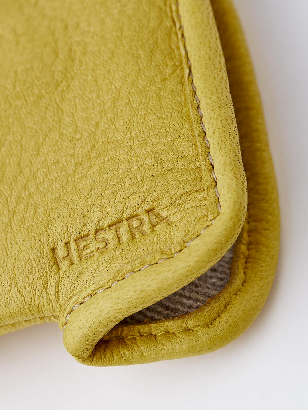 Gelber maschinengenähter Lederhandschuh aus Hirschleder
 (3 oder 6)