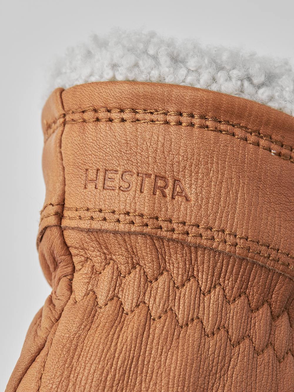 Deerskin Primaloft in the color Cork (2 of 3)