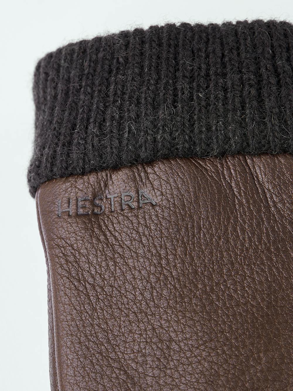 Brown leather glove in deerskin with knitted cuff.
 (3 of 3)