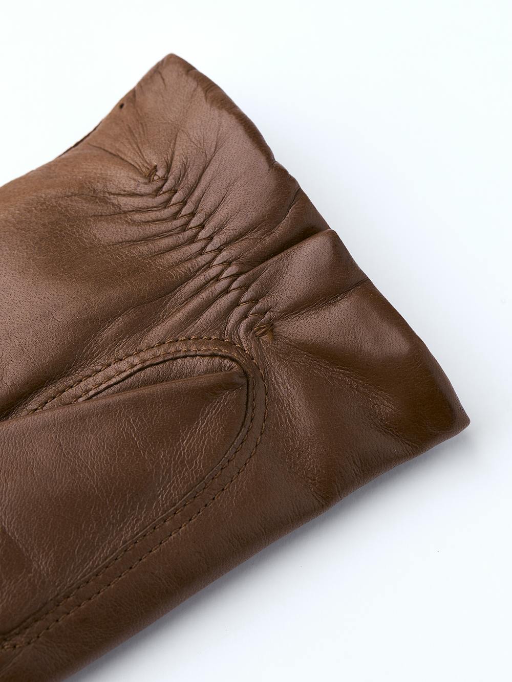 Mittelbrauner maschinengenähter Lederhandschuh aus Haarschafleder
 (2 oder 3)