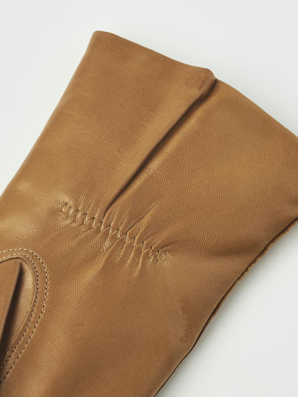 Goldbrauner maschinengenähter Lederhandschuh aus Haarschafleder
 (2 oder 5)