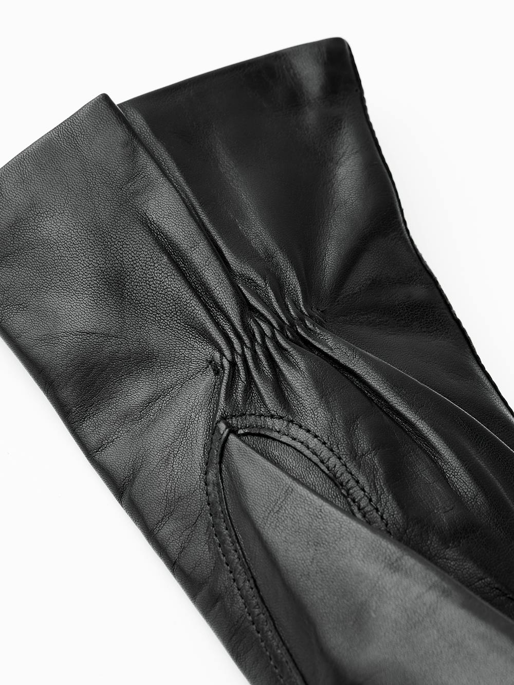 Black machine-sewn hairsheep leather glove
 (3 of 4)