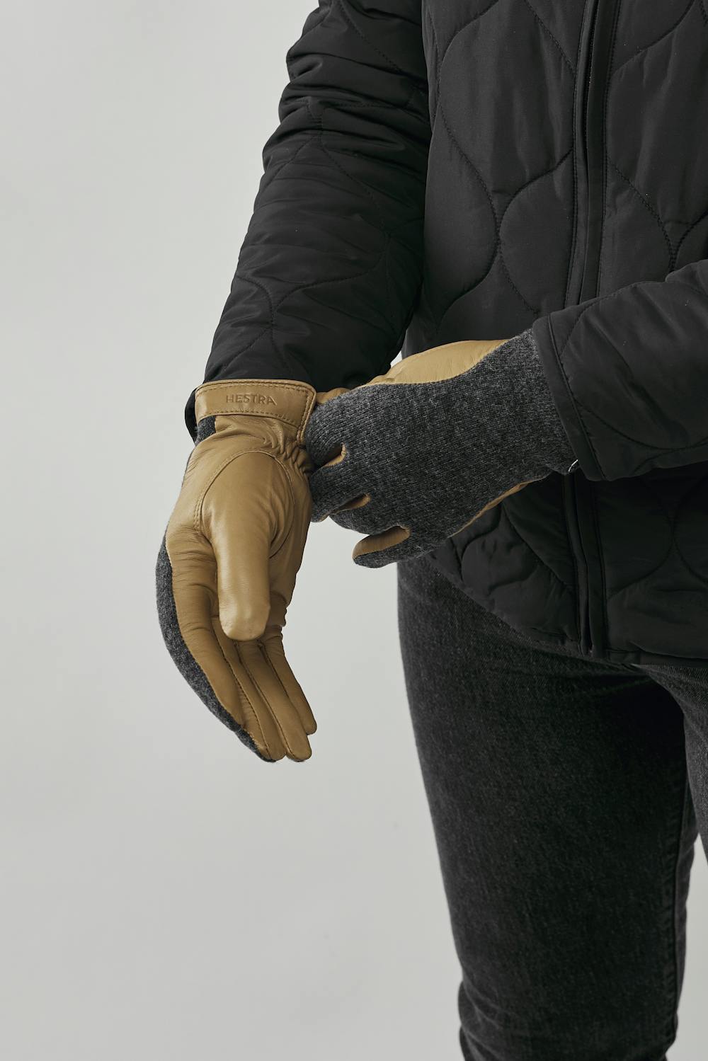 Dark beige hairsheep leather glove with knitted gray wool jersey back
 (4 of 4)