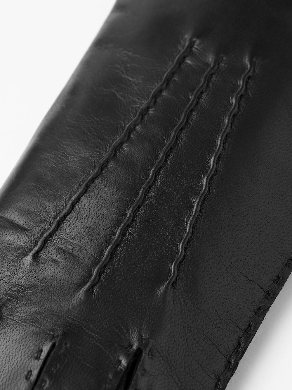 Black hand-sewn hairsheep leather glove
(3 of 5)