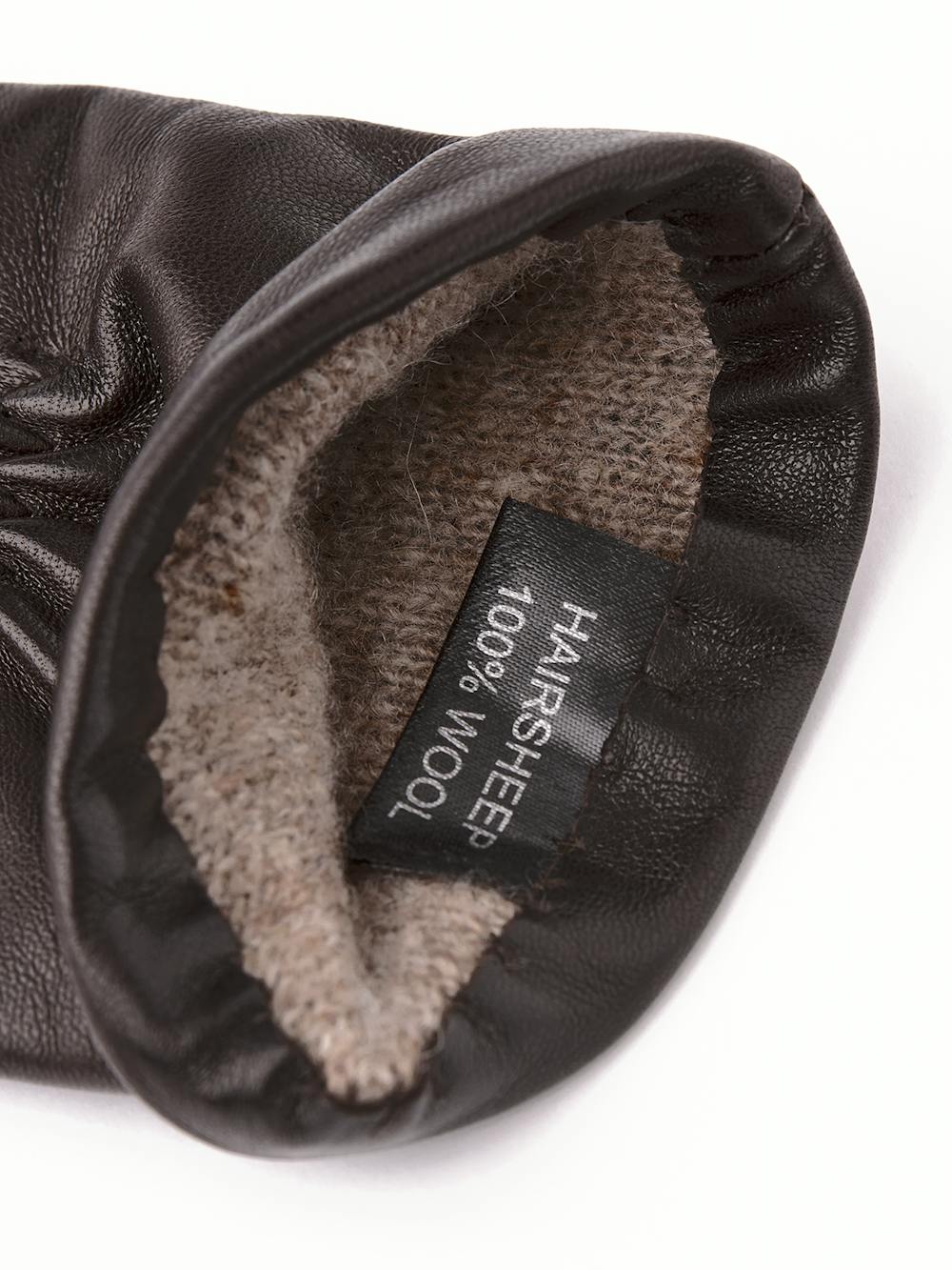 Dunkelbrauner maschinengenähter Lederhandschuh aus Haarschafleder
 (3 oder 3)