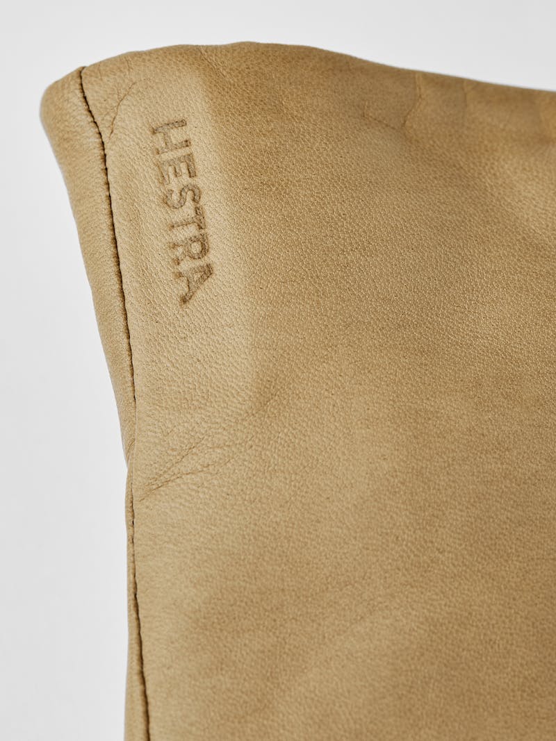 Elisabeth i färgen Kamel (2 av 3)