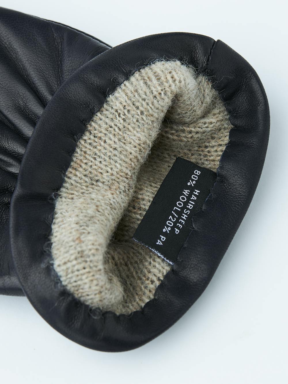 Black machine-sewn hairsheep leather glove
 (3 of 3)