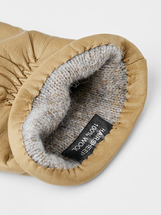 Alternative image for Elisabeth