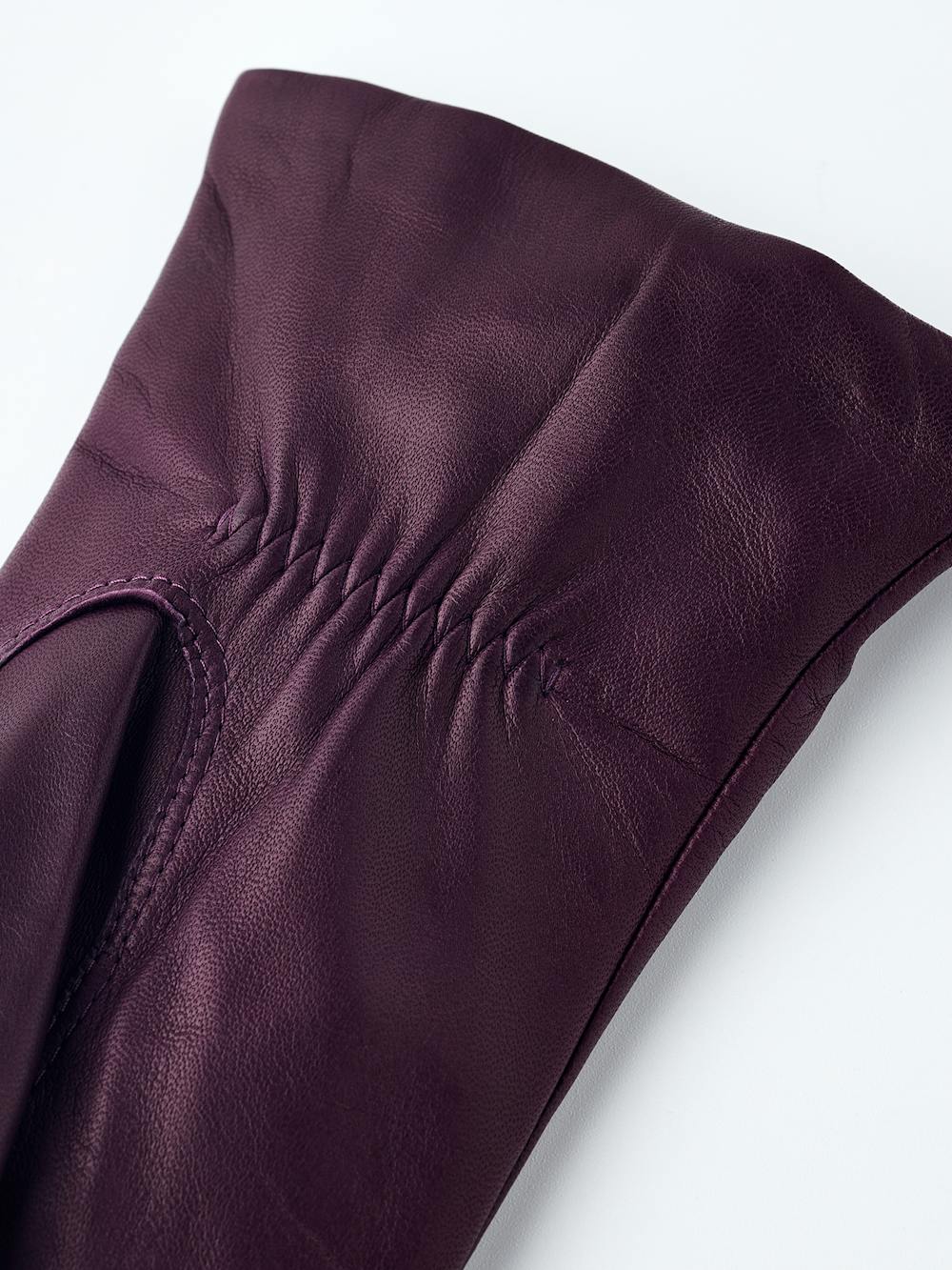 Dark purple machine-sewn hairsheep leather glove
 (5 of 6)