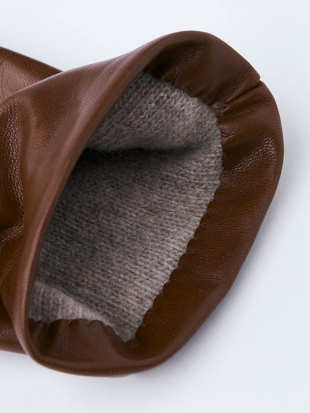 Medium brown machine-sewn hairsheep leather glove
 (3 of 3)