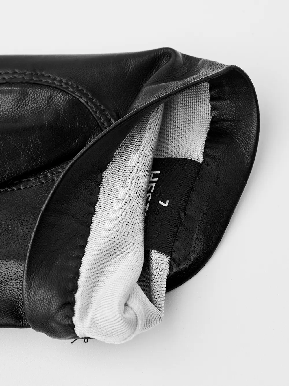 Black machine-sewn hairsheep leather glove
(4 of 5)