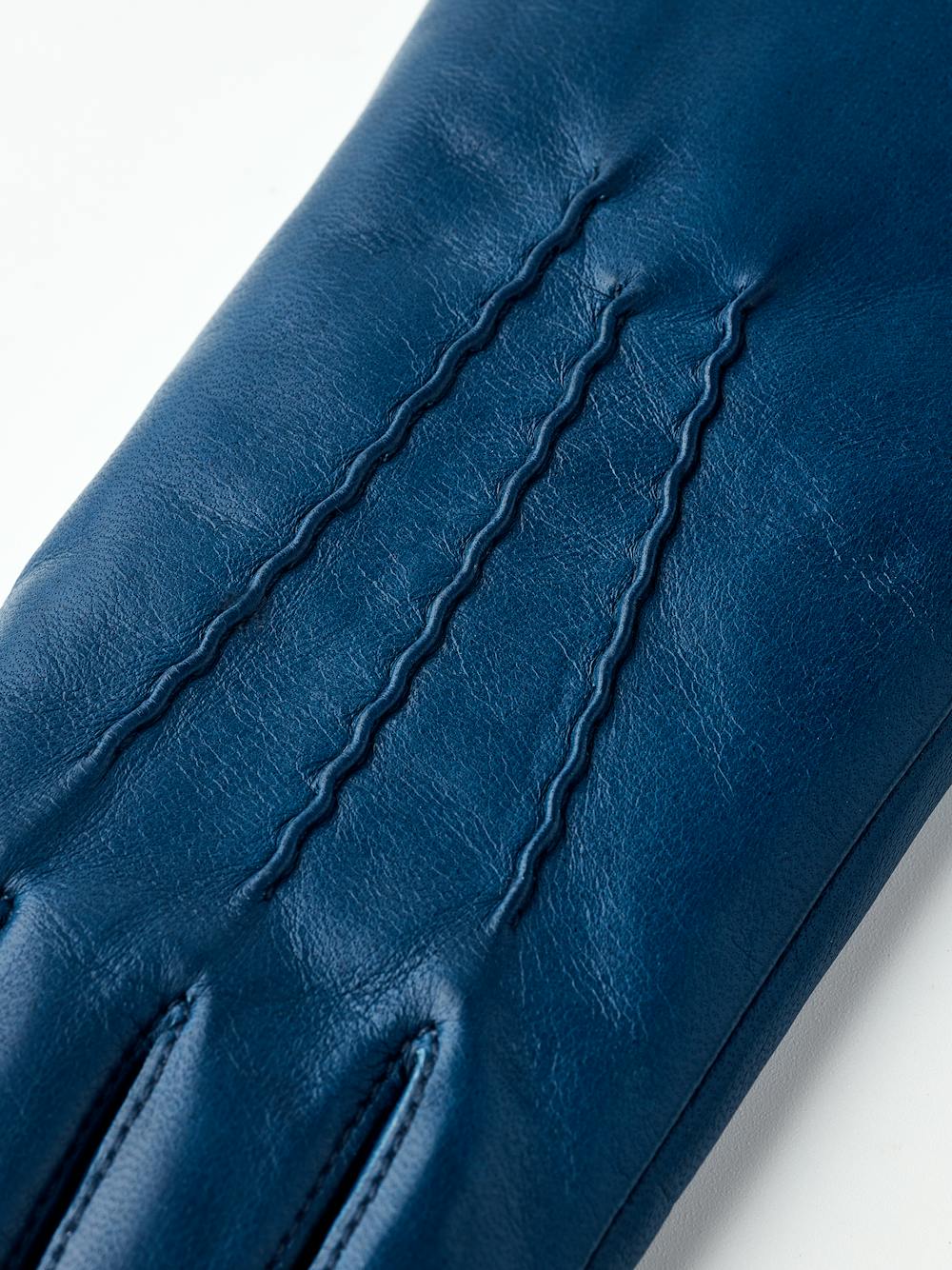 Midnight blue machine-sewn hairsheep leather glove
 (3 of 6)