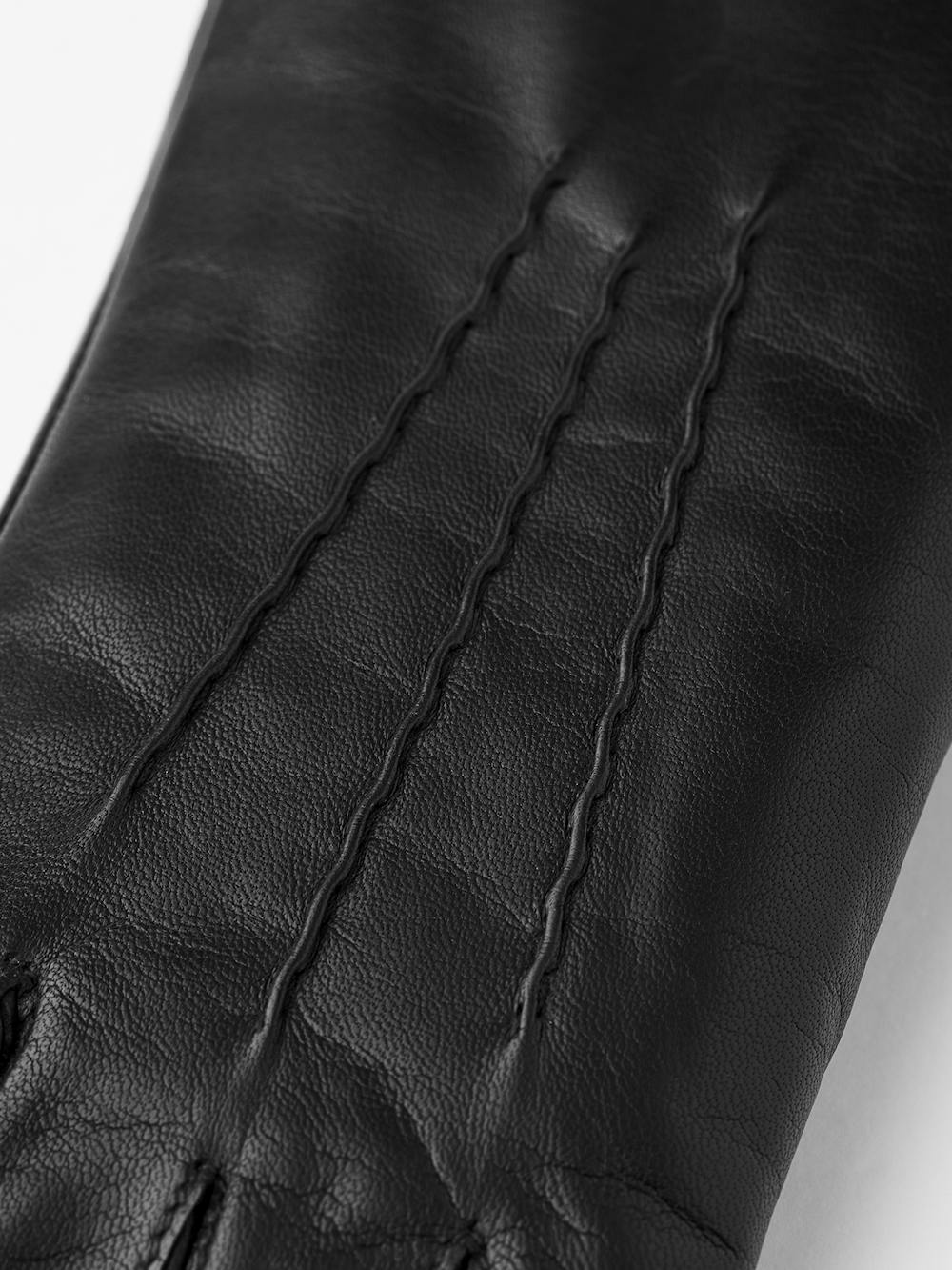 Black machine-sewn hairsheep leather glove
 (3 of 4)