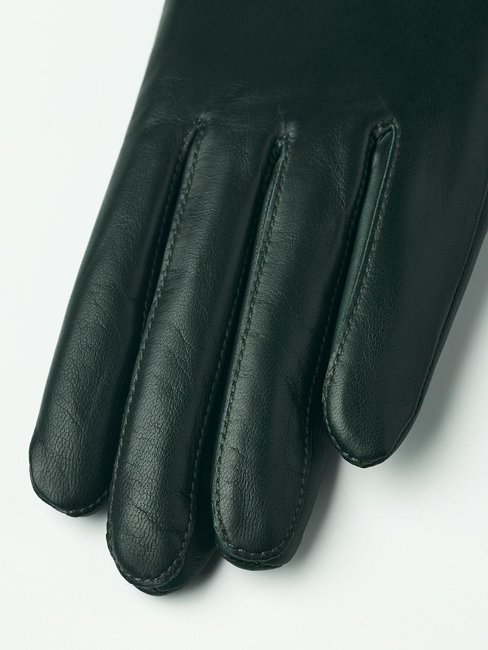 Yvette in der Farbe Dunkles Waldgrün (2 oder 4)