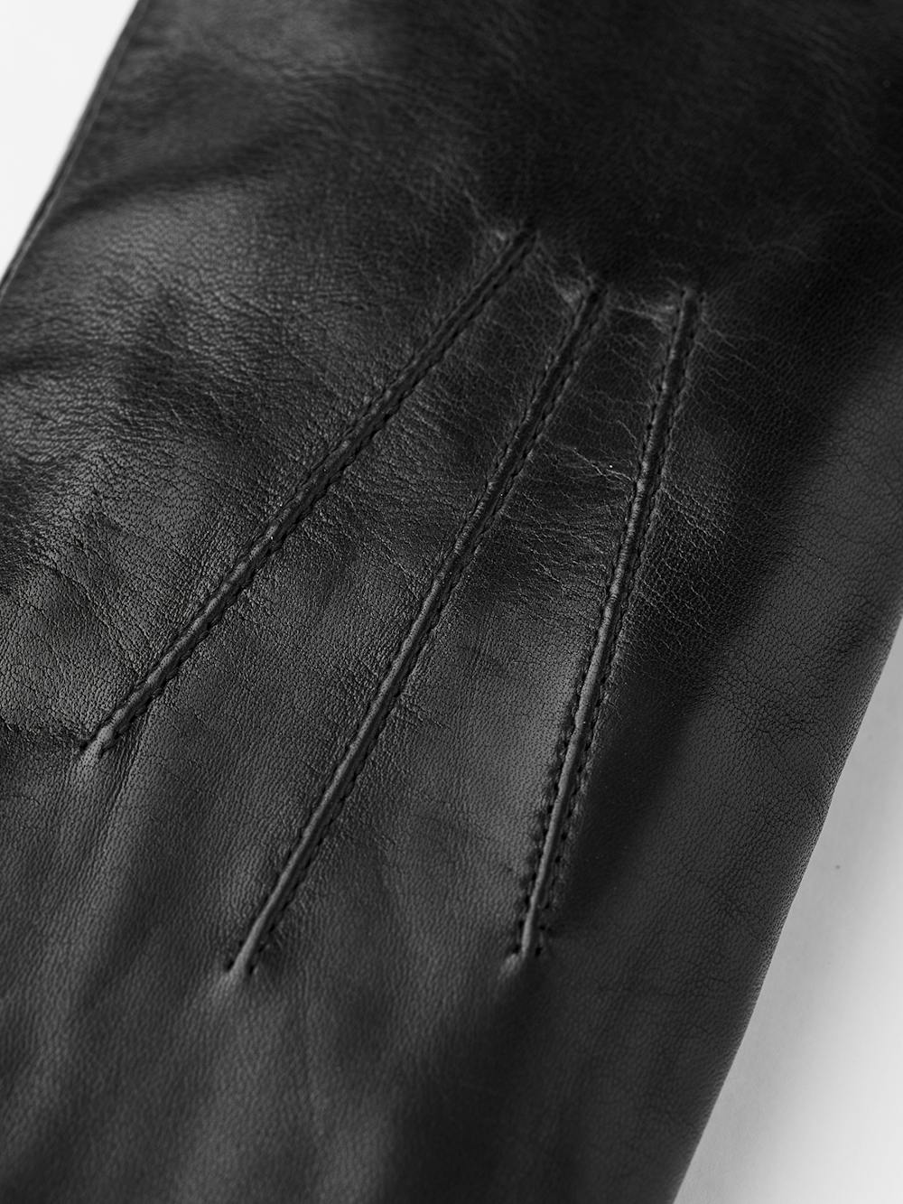 Black machine-sewn hairsheep leather mitten
 (3 of 4)