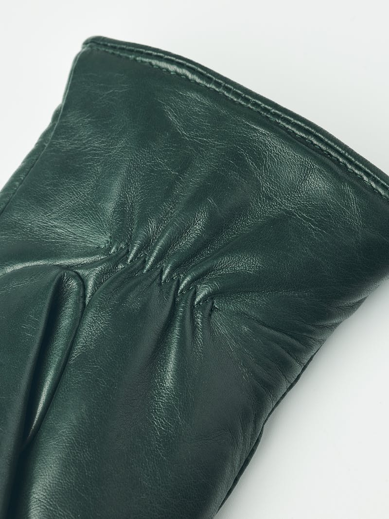 Marion in the color Dark forest (3 of 5)