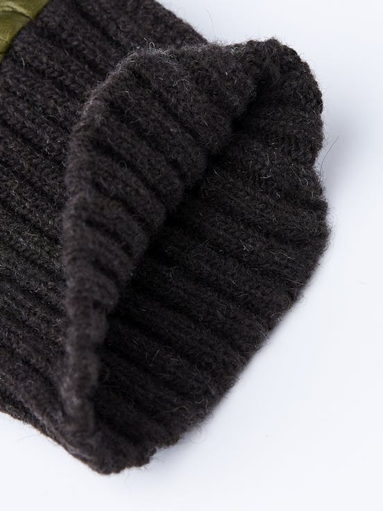 Alternative image for Tina