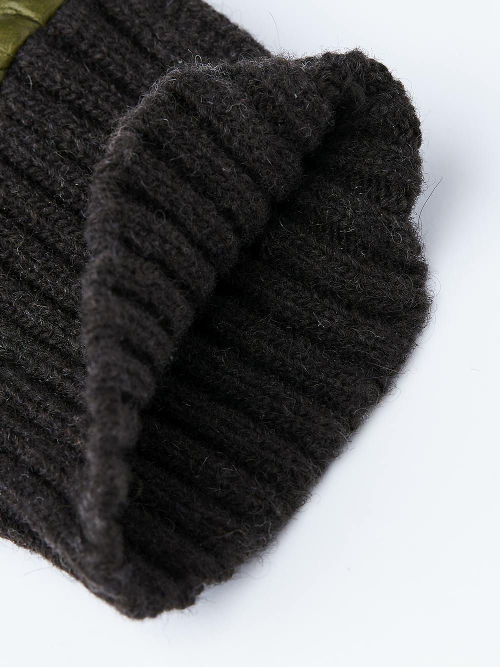 Moss green machine-sewn hairsheep leather mitten with brown knitted cuff
 (3 of 3)