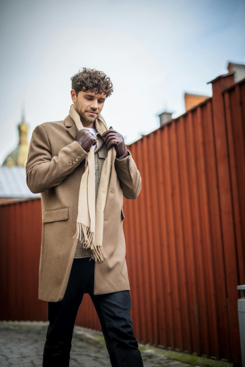 Brun handsydd handske i hjortskinn
 (6 av 7)