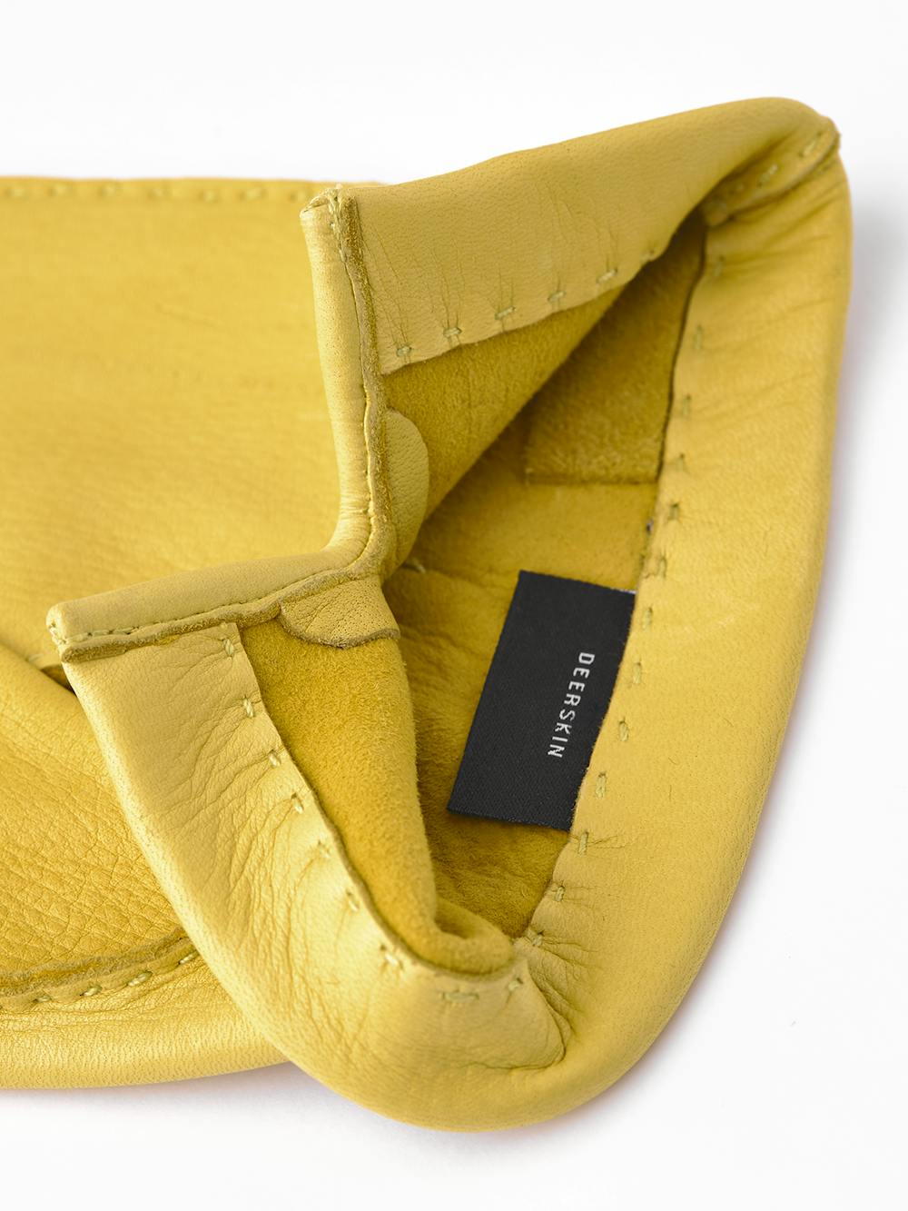 Gul handsydd handske i hjortskinn
 (4 av 4)