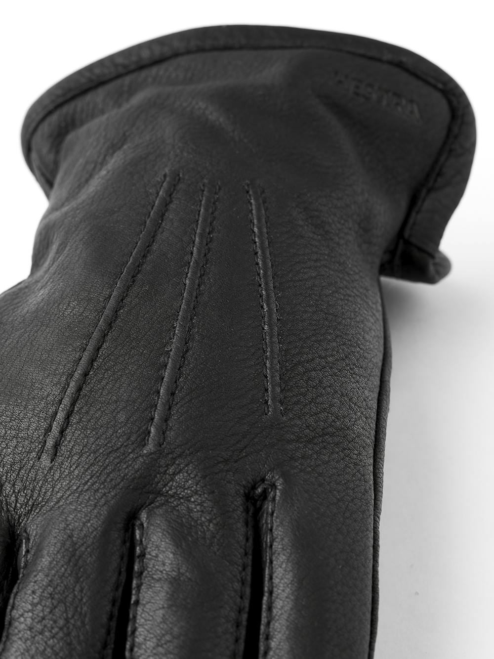 Black machine-sewn deerskin glove
(3 of 6)