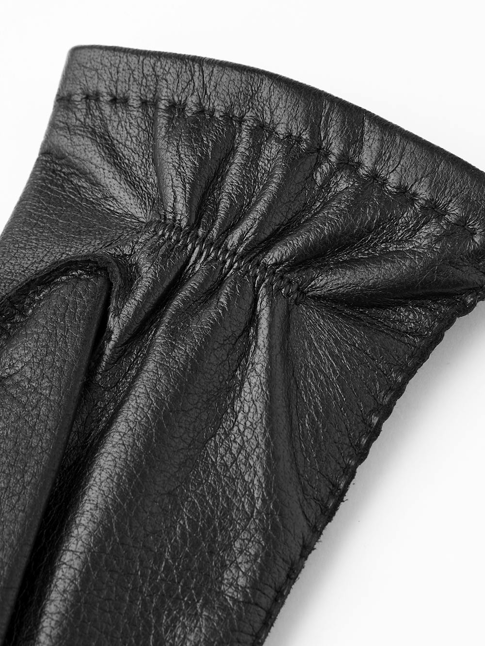 Black hand-sewn elk leather glove
 (3 of 4)