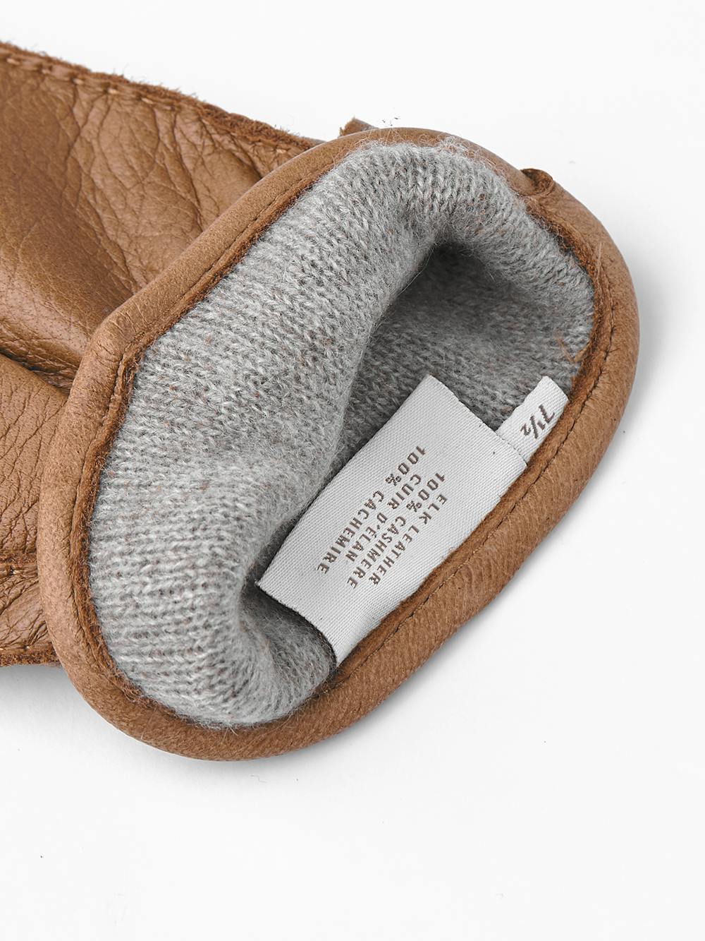 Hellbrauner handgenähter Handschuh aus Elchleder mit Lederriegel und Knopf
 (5 oder 5)