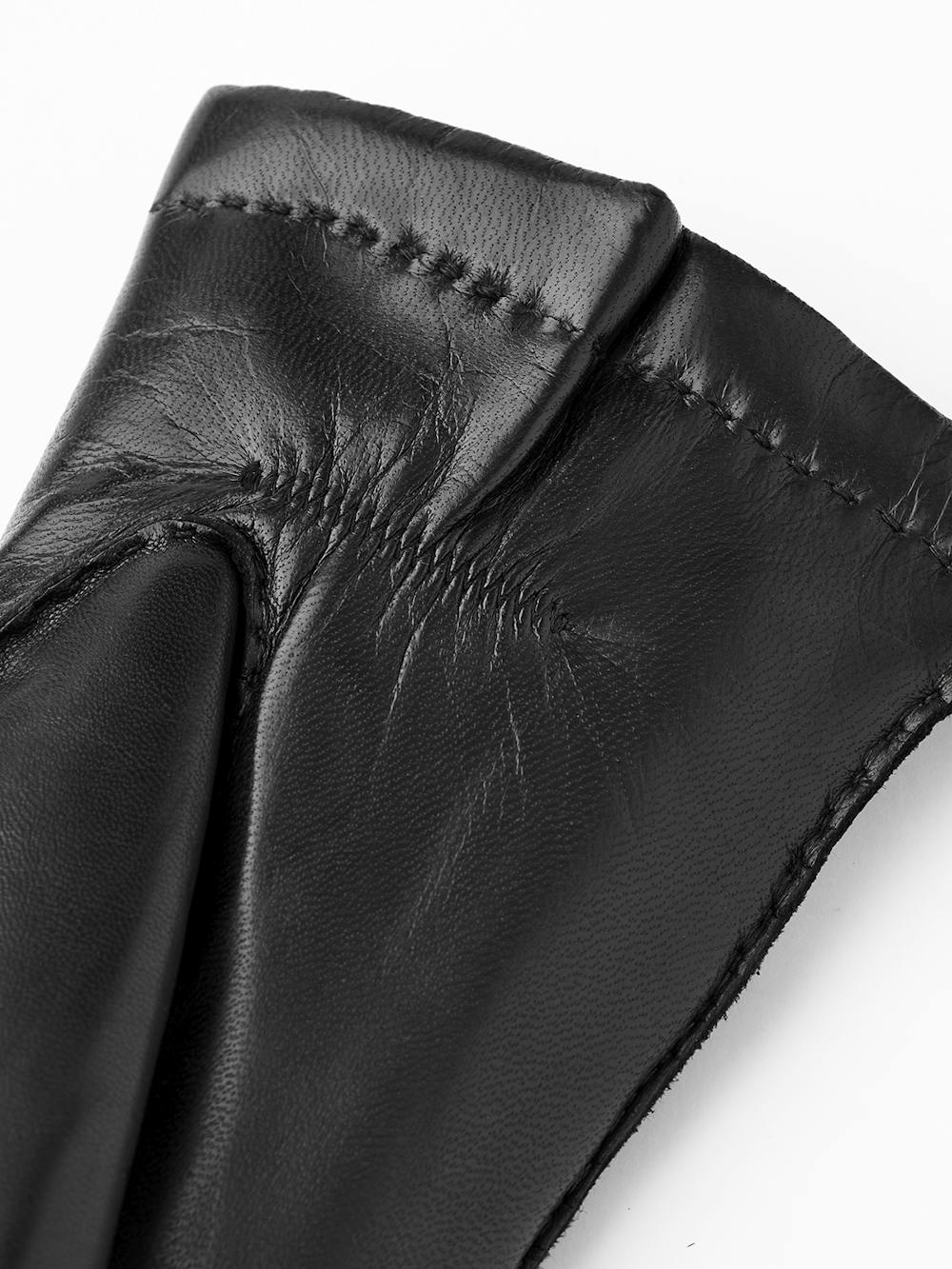 Schwarzer handgenähter Lederhandschuh aus Haarschafleder
 (3 oder 4)