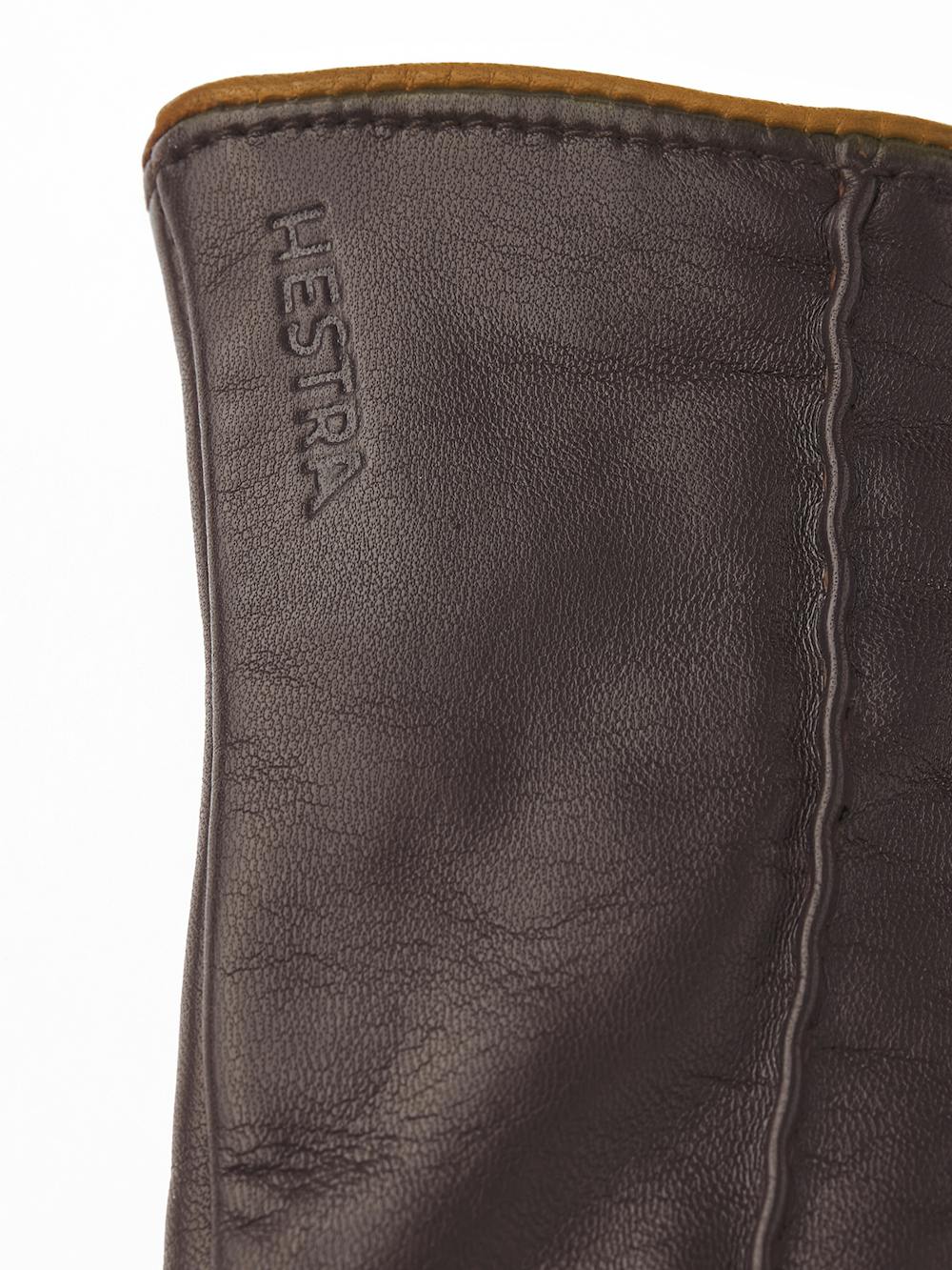 Brun maskinsydd skinnhandske i lammnappa
(3 av 5)