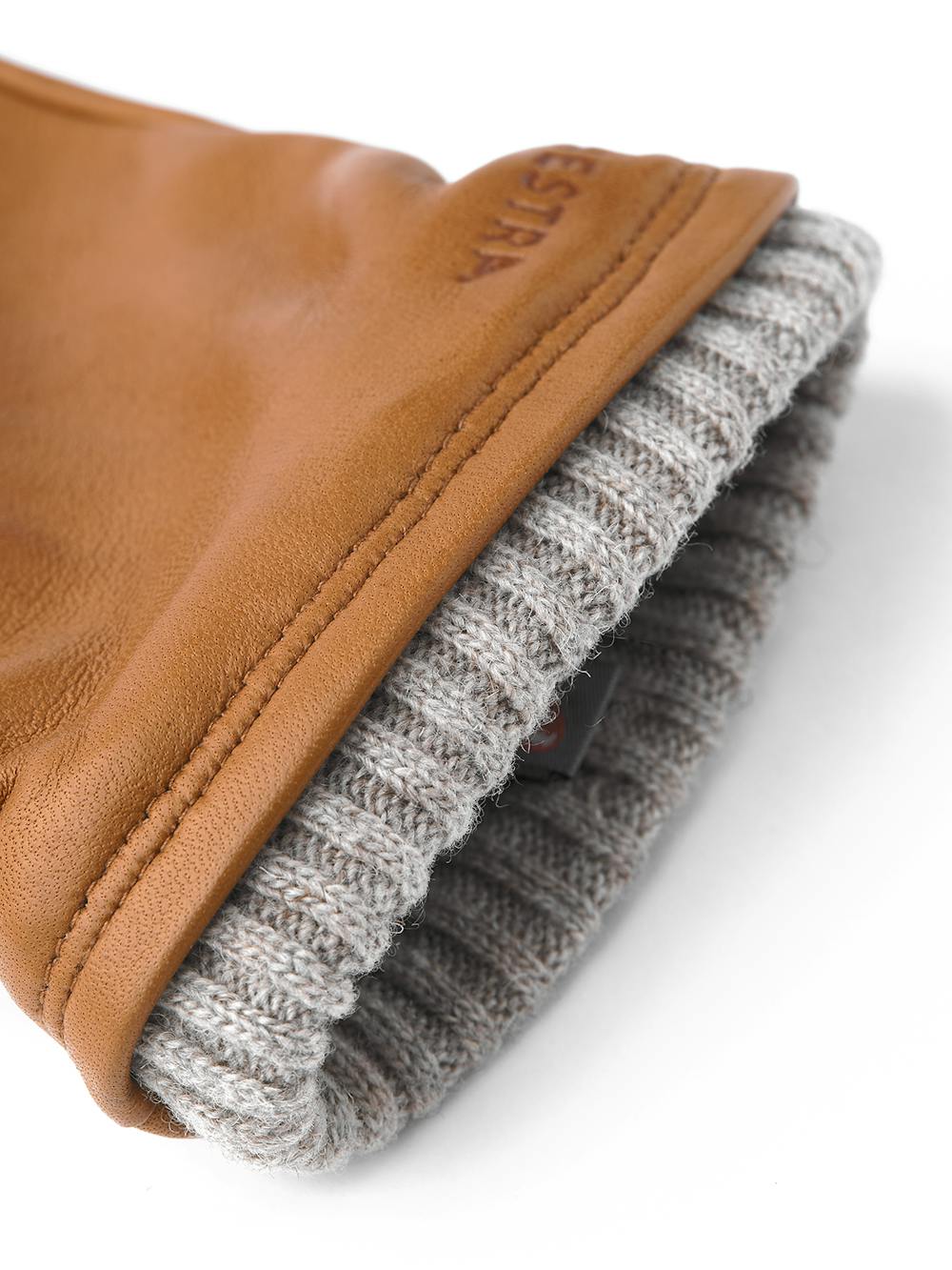 Ljus brungul maskinsydd skinnhandske i lammnappa med stickad mudd
 (4 av 4)