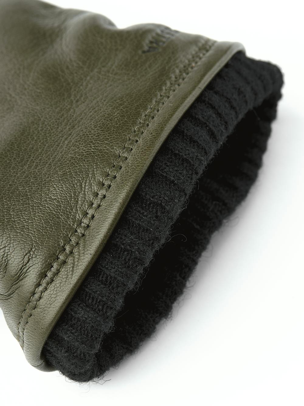 Moosgrüner maschinengenähter Lederhandschuh aus Haarschafleder mit Strickbündchen
 (4 oder 4)